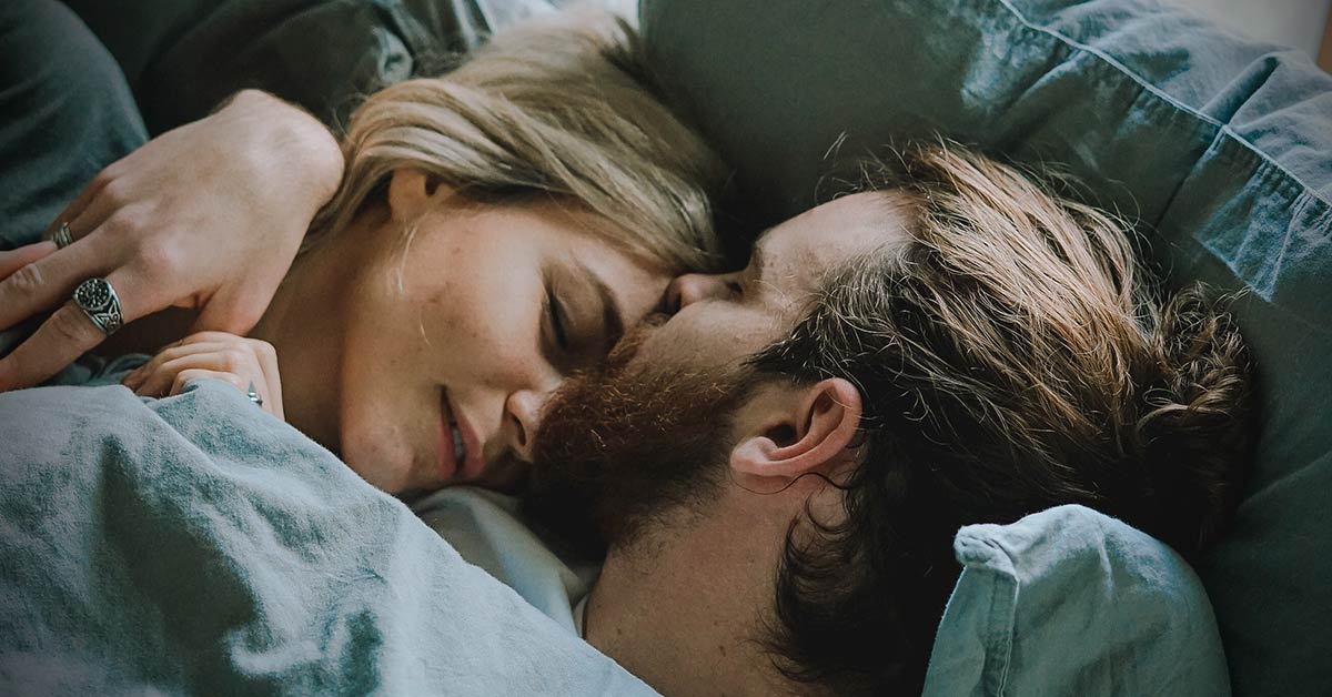 5 Behaviors Most Men Demonstrate Only with The Woman They Truly Love